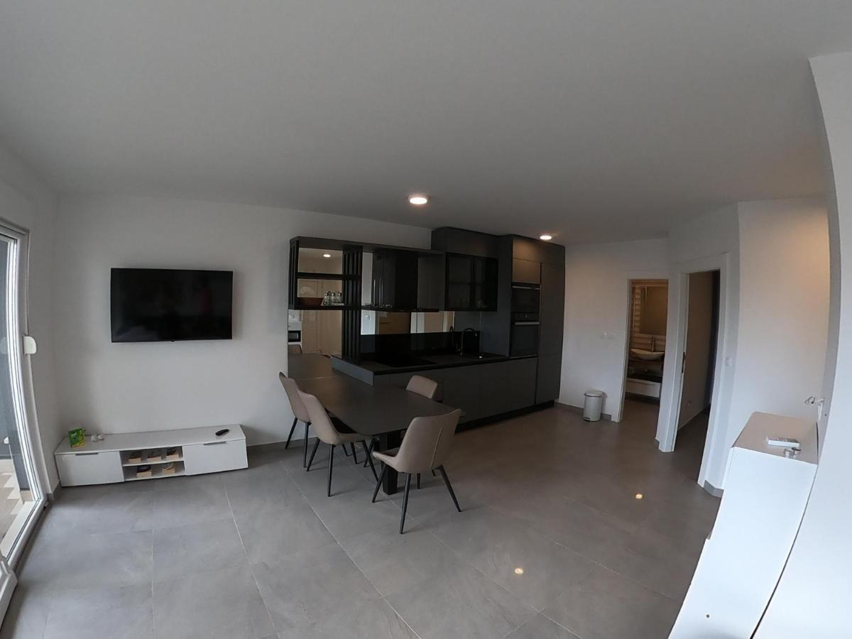 Villa Omazic Trogir Exterior photo